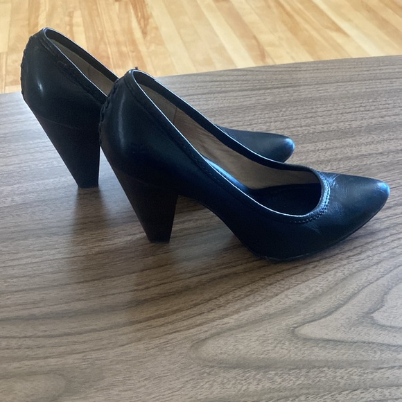 Frye Regina High Heel - Picture 3 of 10